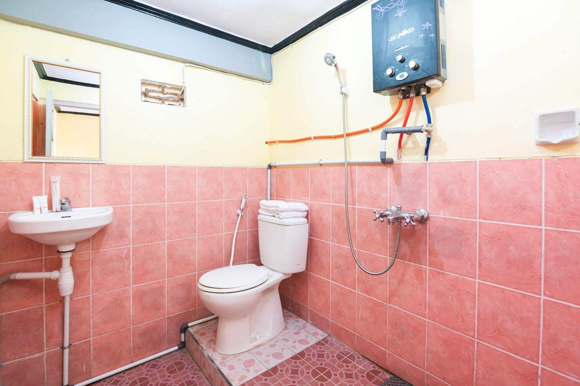 Oyo 1852 Intan Bromo Homestay Pasuruan Exteriér fotografie